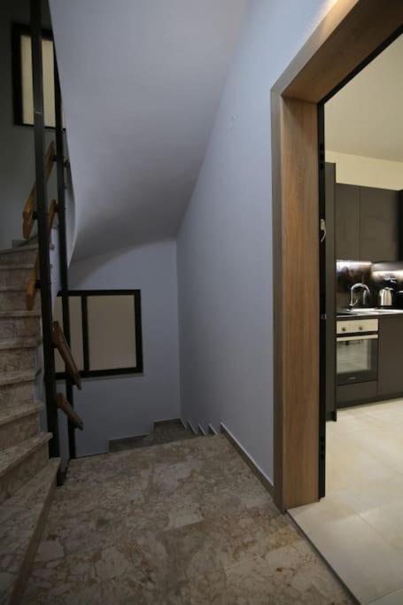 Eclectic Apartment Near Downtown Héraklion Extérieur photo